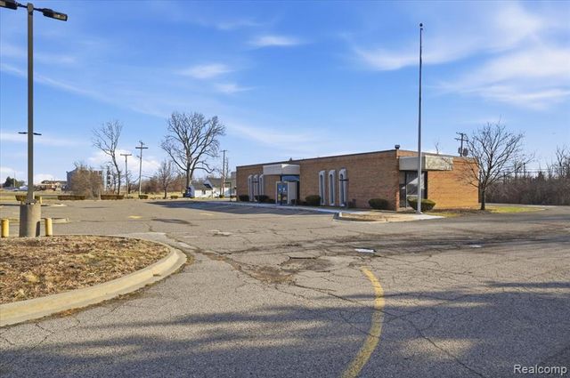 10421 Middlebelt Road, Romulus, MI 48174