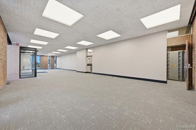 10421 Middlebelt Road, Romulus, MI 48174