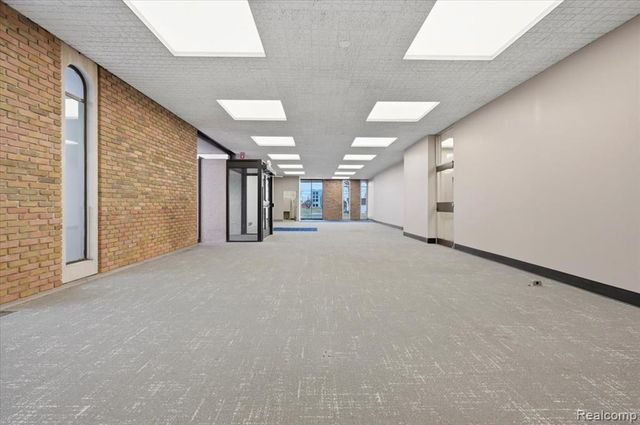 10421 Middlebelt Road, Romulus, MI 48174