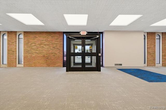 10421 Middlebelt Road, Romulus, MI 48174