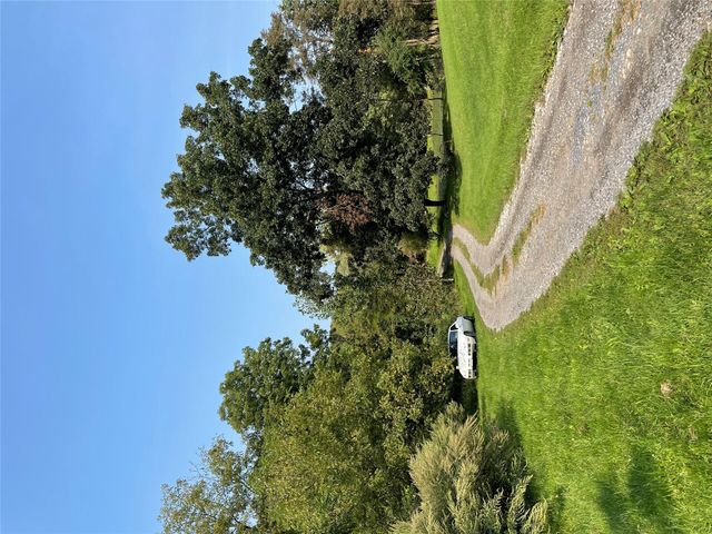24 Beck Road, Poughkeepsie, NY 12601