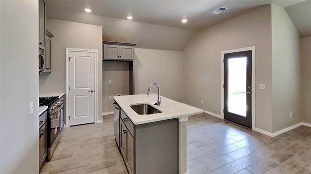 9117 NW 127th Street, Yukon, OK 73099