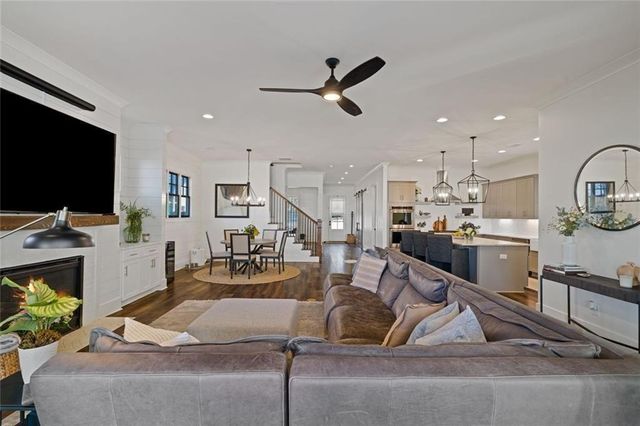 2882 Alston SE Drive, Atlanta, GA 30317