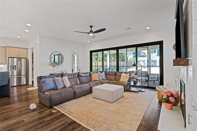 2882 Alston SE Drive, Atlanta, GA 30317