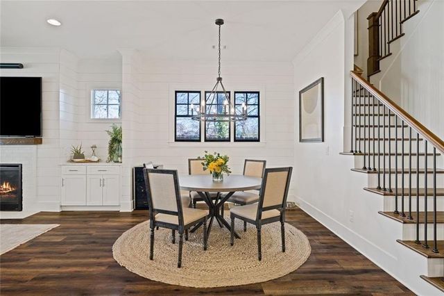 2882 Alston SE Drive, Atlanta, GA 30317