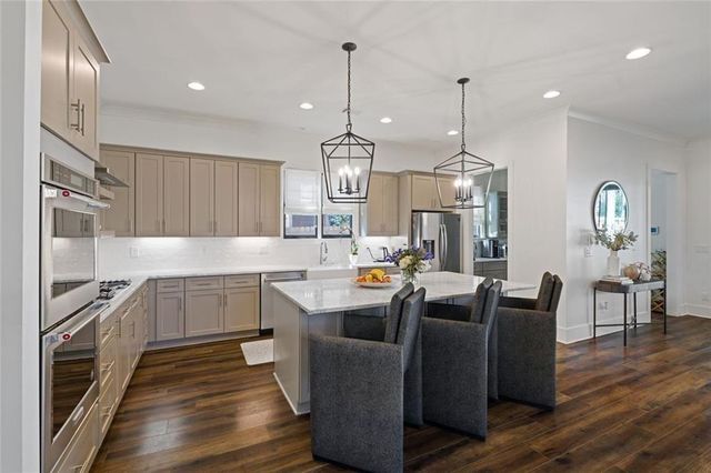 2882 Alston SE Drive, Atlanta, GA 30317