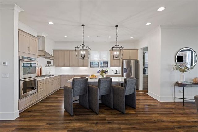 2882 Alston SE Drive, Atlanta, GA 30317