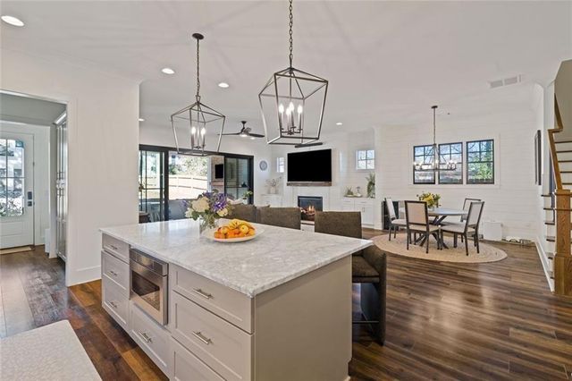 2882 Alston SE Drive, Atlanta, GA 30317