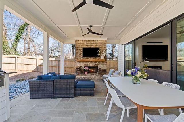 2882 Alston SE Drive, Atlanta, GA 30317