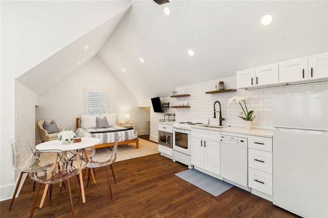 2882 Alston SE Drive, Atlanta, GA 30317