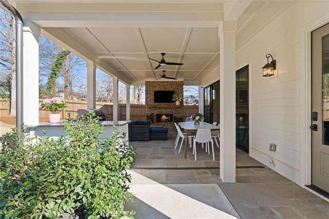 2882 Alston SE Drive, Atlanta, GA 30317