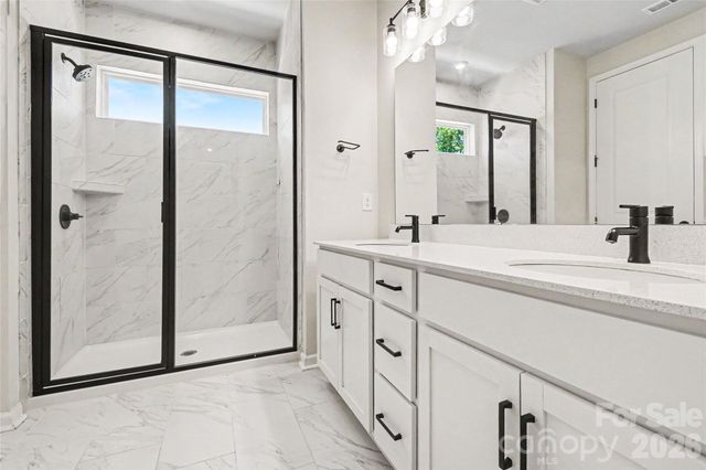 908 Kinsey Alley, Charlotte, NC 28217