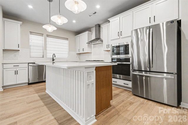 908 Kinsey Alley, Charlotte, NC 28217