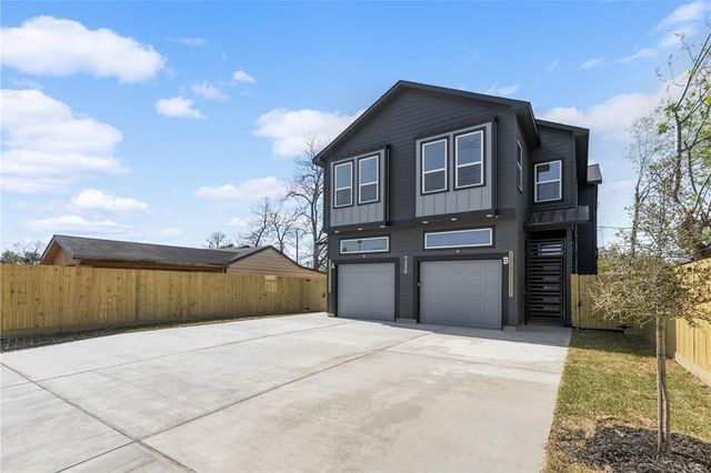 7330 Saint Lo Road B, Houston, TX 77033