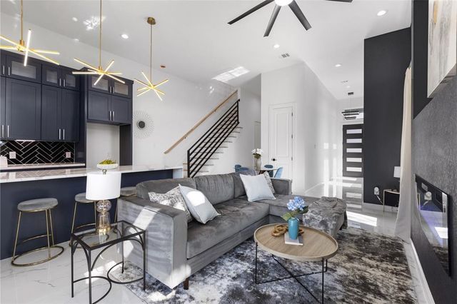 7330 Saint Lo Road B, Houston, TX 77033