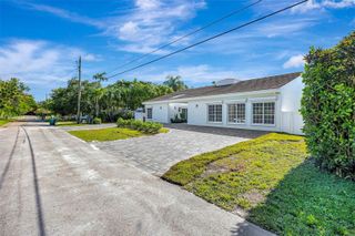 6841 SW 71st Ave, Miami, FL 33143