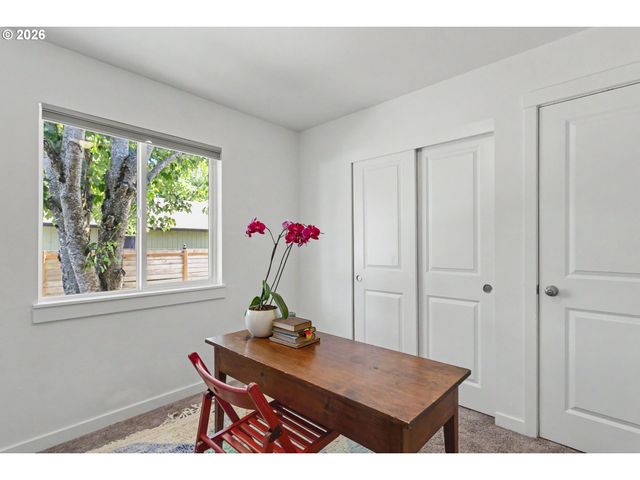 8800 Ne COUCH St, Portland, OR 97220