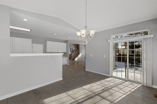 1804 Thornapple Way, Aurora, IL 60504