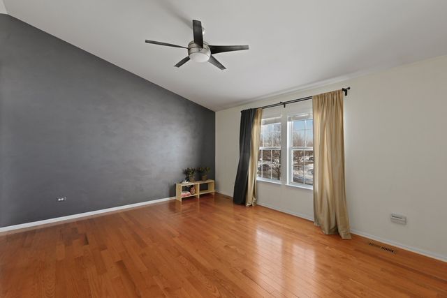 1804 Thornapple Way, Aurora, IL 60504