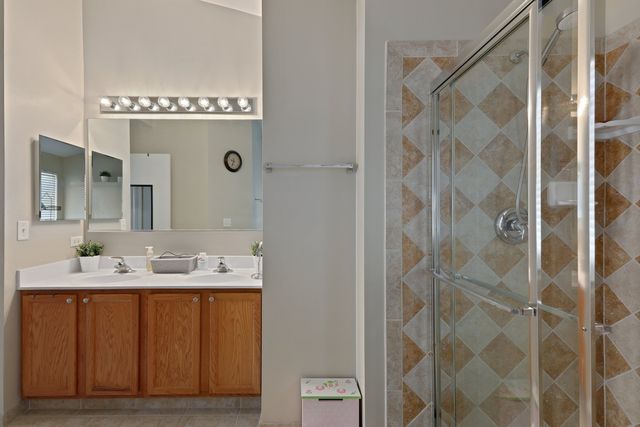 1804 Thornapple Way, Aurora, IL 60504