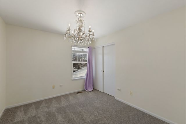 1804 Thornapple Way, Aurora, IL 60504