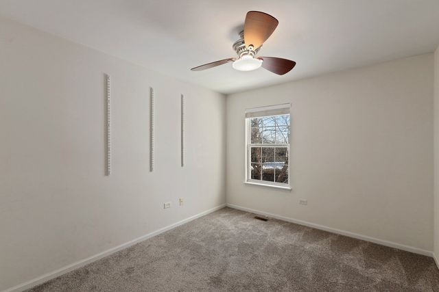 1804 Thornapple Way, Aurora, IL 60504