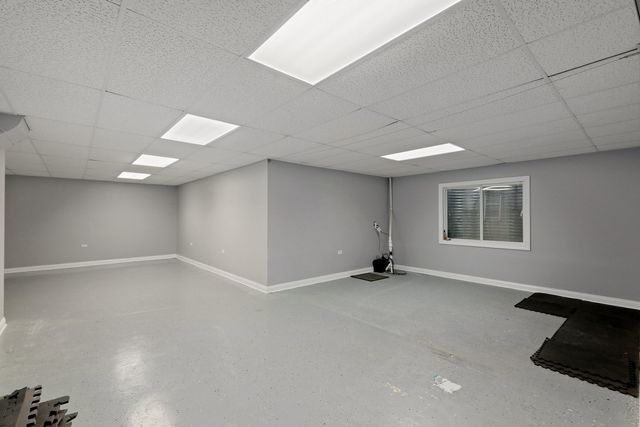 1804 Thornapple Way, Aurora, IL 60504