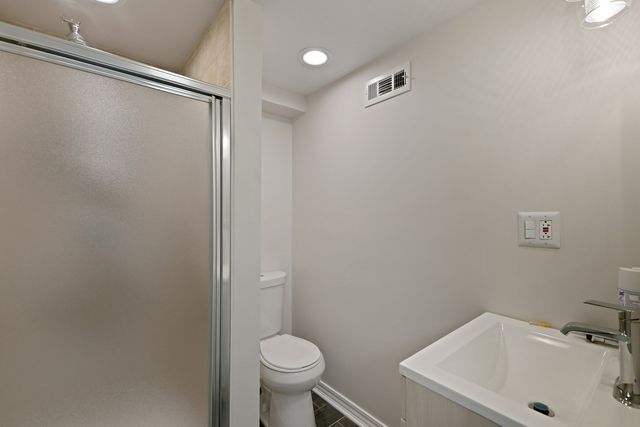 1804 Thornapple Way, Aurora, IL 60504