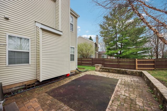 1804 Thornapple Way, Aurora, IL 60504