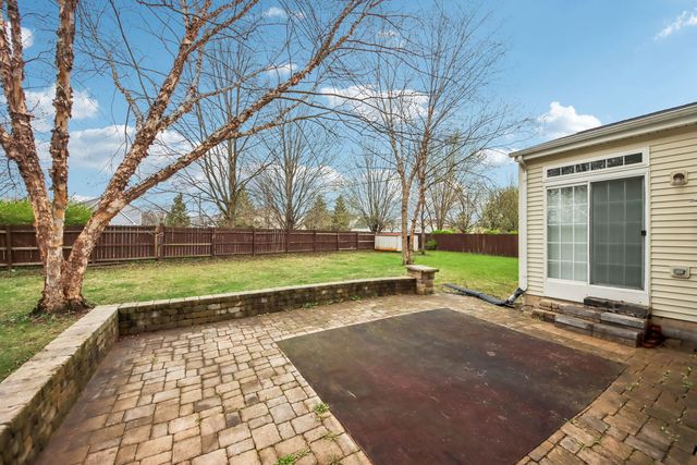 1804 Thornapple Way, Aurora, IL 60504