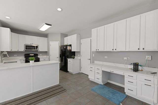 1804 Thornapple Way, Aurora, IL 60504