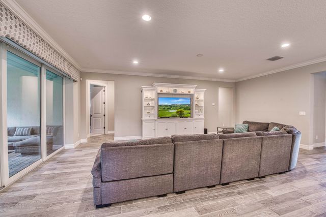 134 Shores Pointe Drive, Jupiter, FL 33458