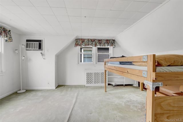 892 Bryant Avenue, New Hyde Park, NY 11040