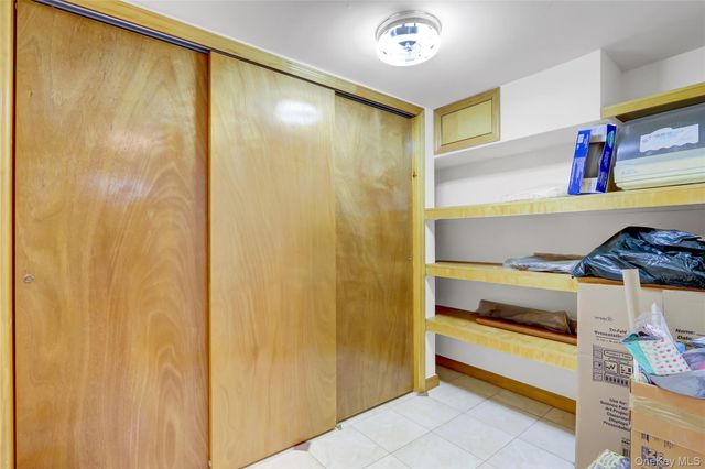 892 Bryant Avenue, New Hyde Park, NY 11040