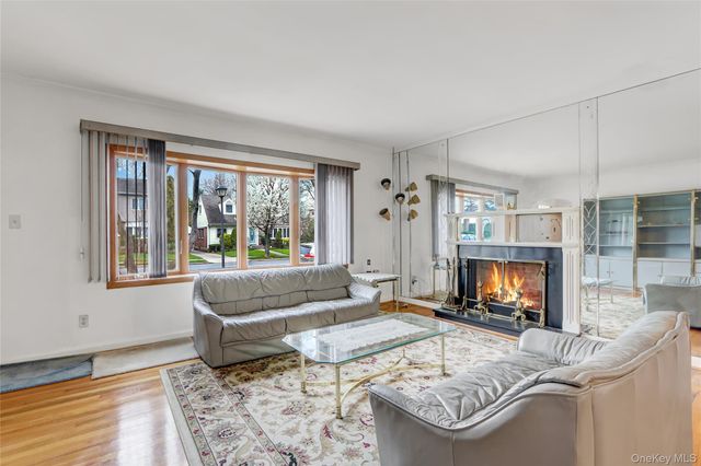 892 Bryant Avenue, New Hyde Park, NY 11040