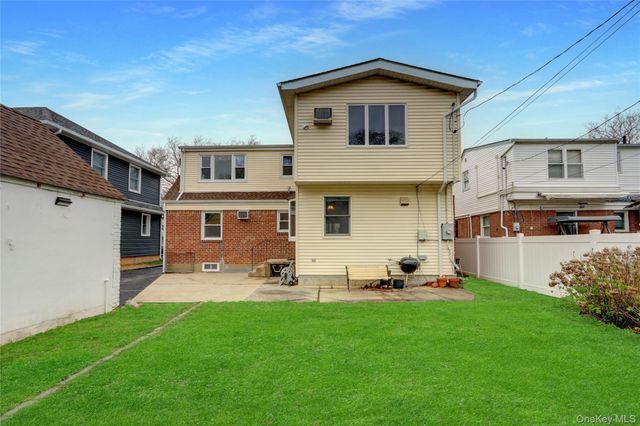 892 Bryant Avenue, New Hyde Park, NY 11040