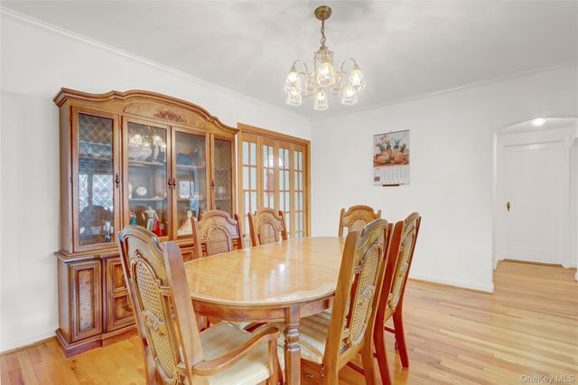 892 Bryant Avenue, New Hyde Park, NY 11040