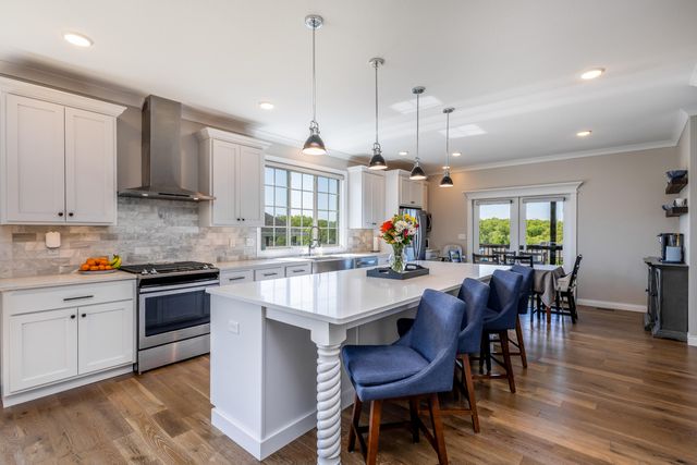 4726 STONE MOUNTAIN PKY, Columbia, MO 65201