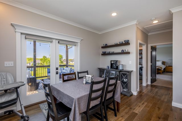 4726 STONE MOUNTAIN PKY, Columbia, MO 65201