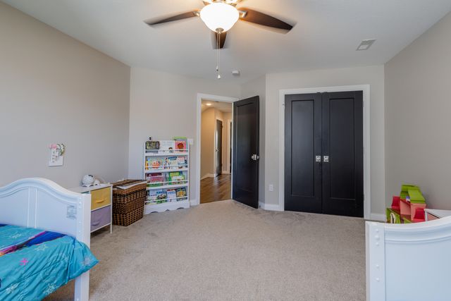 4726 STONE MOUNTAIN PKY, Columbia, MO 65201