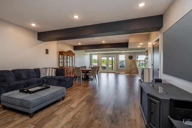4726 STONE MOUNTAIN PKY, Columbia, MO 65201