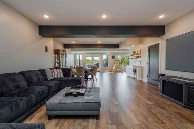 4726 STONE MOUNTAIN PKY, Columbia, MO 65201