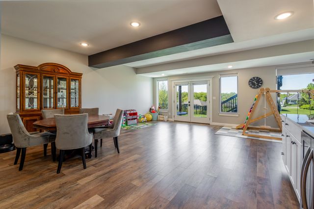 4726 STONE MOUNTAIN PKY, Columbia, MO 65201