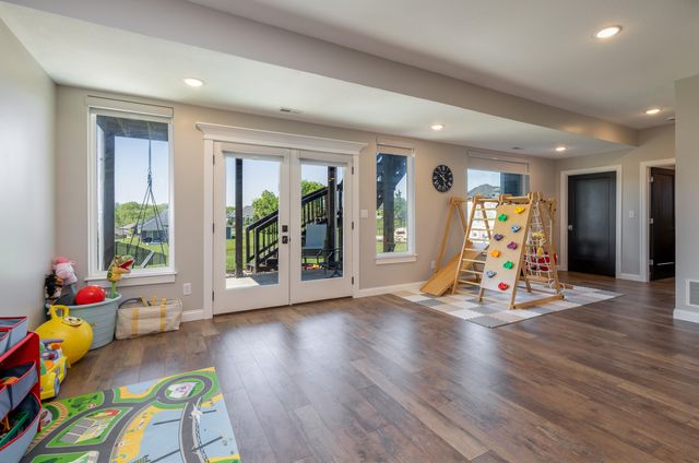4726 STONE MOUNTAIN PKY, Columbia, MO 65201