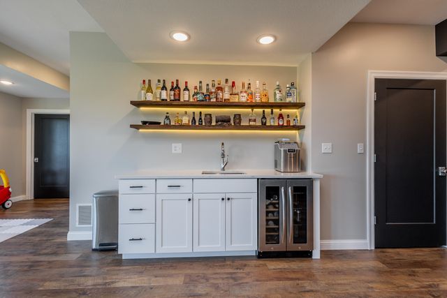 4726 STONE MOUNTAIN PKY, Columbia, MO 65201