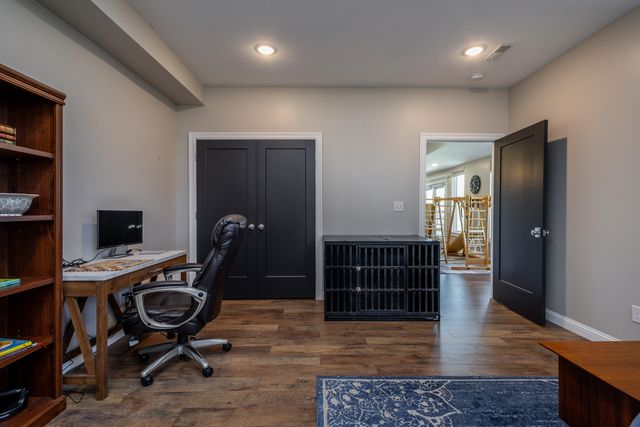 4726 STONE MOUNTAIN PKY, Columbia, MO 65201