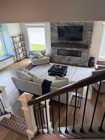 4726 STONE MOUNTAIN PKY, Columbia, MO 65201