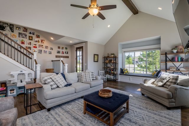 4726 STONE MOUNTAIN PKY, Columbia, MO 65201