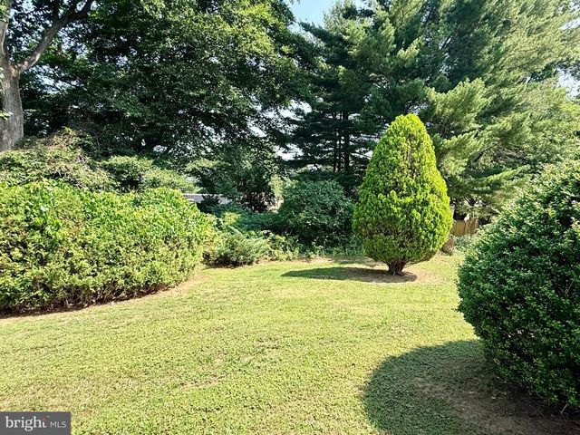 400 CRESTWOOD AVE, Feasterville Trevose, PA 19053