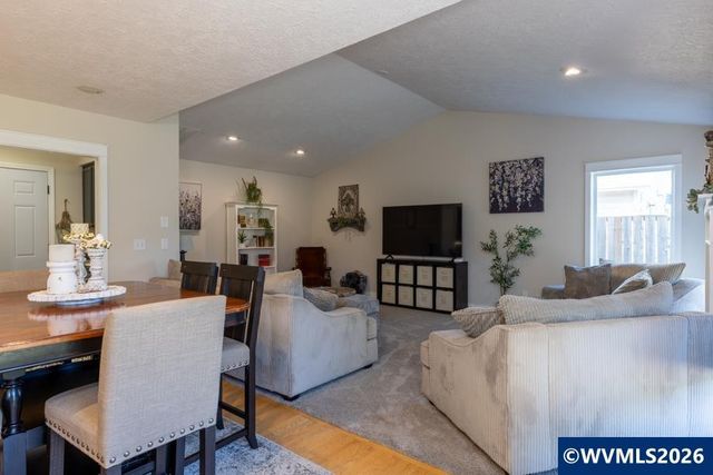 7112 Fieldview St NE, Keizer, OR 97303